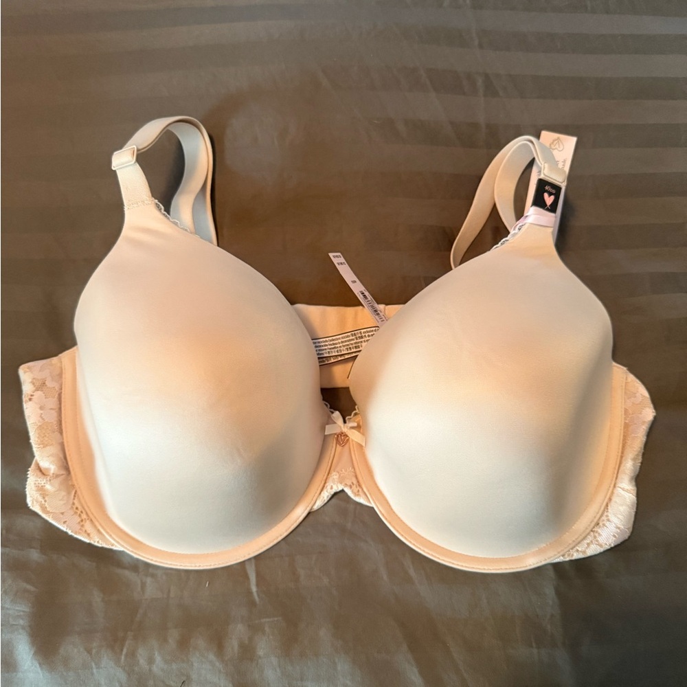 Victoria's Secret Cream Lace Bra